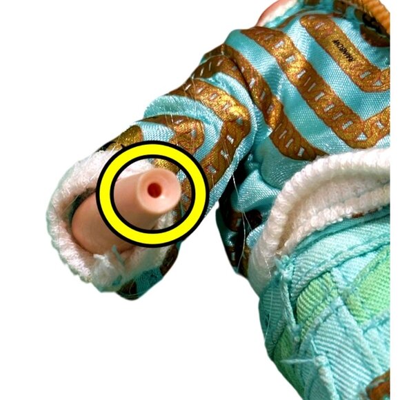 Rainbow High Series 3 Daphne Minton Mint Light Green Fashion Doll w/ 2 Outfits - Picture 8 of 8